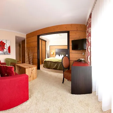 Sommer - Urlaubs- Und Wellnesshotel Füssen