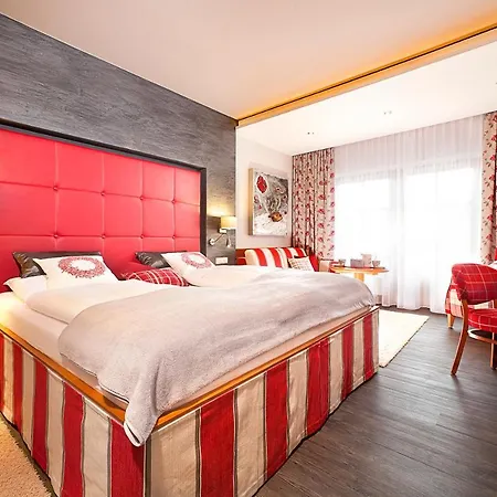 Sommer - Urlaubs- Und Wellnesshotel Füssen