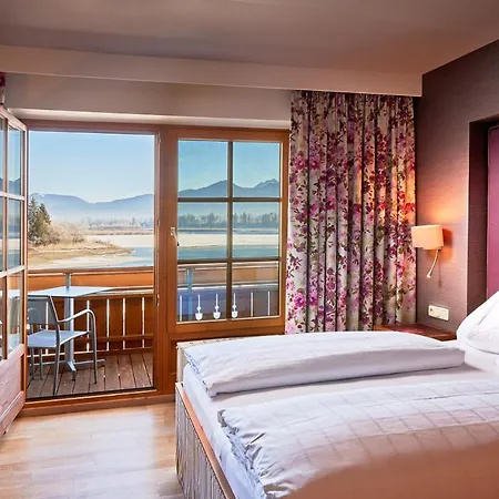 Sommer - Urlaubs- Und Wellnesshotel 4* Füssen